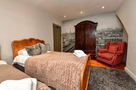 Quirky 4 Bedroom Apartment With Terrace Cardiff Zewnętrze zdjęcie