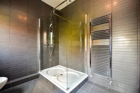 Quirky 4 Bedroom Apartment With Terrace Cardiff Zewnętrze zdjęcie